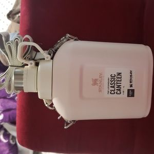 Stanley Classic Canteen 1QT/1L color light pink